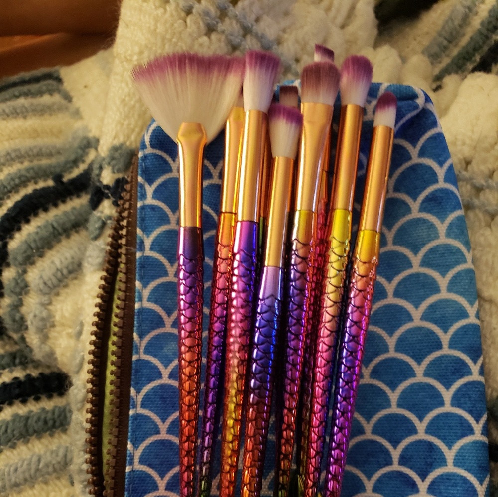 Mermaid brush set